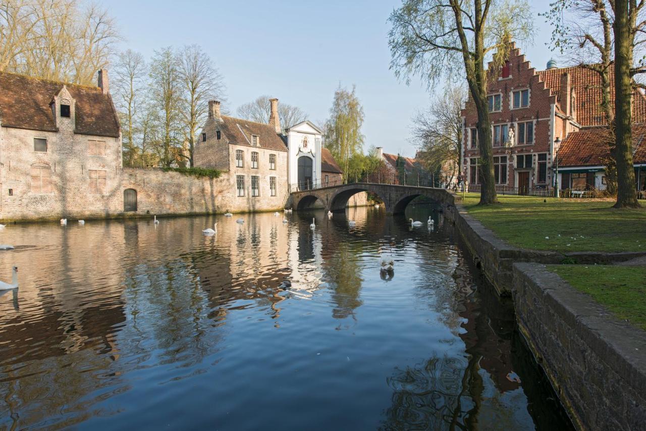 The Queen'S Twelve By Romy&Travis Aparthotel Bruges Esterno foto