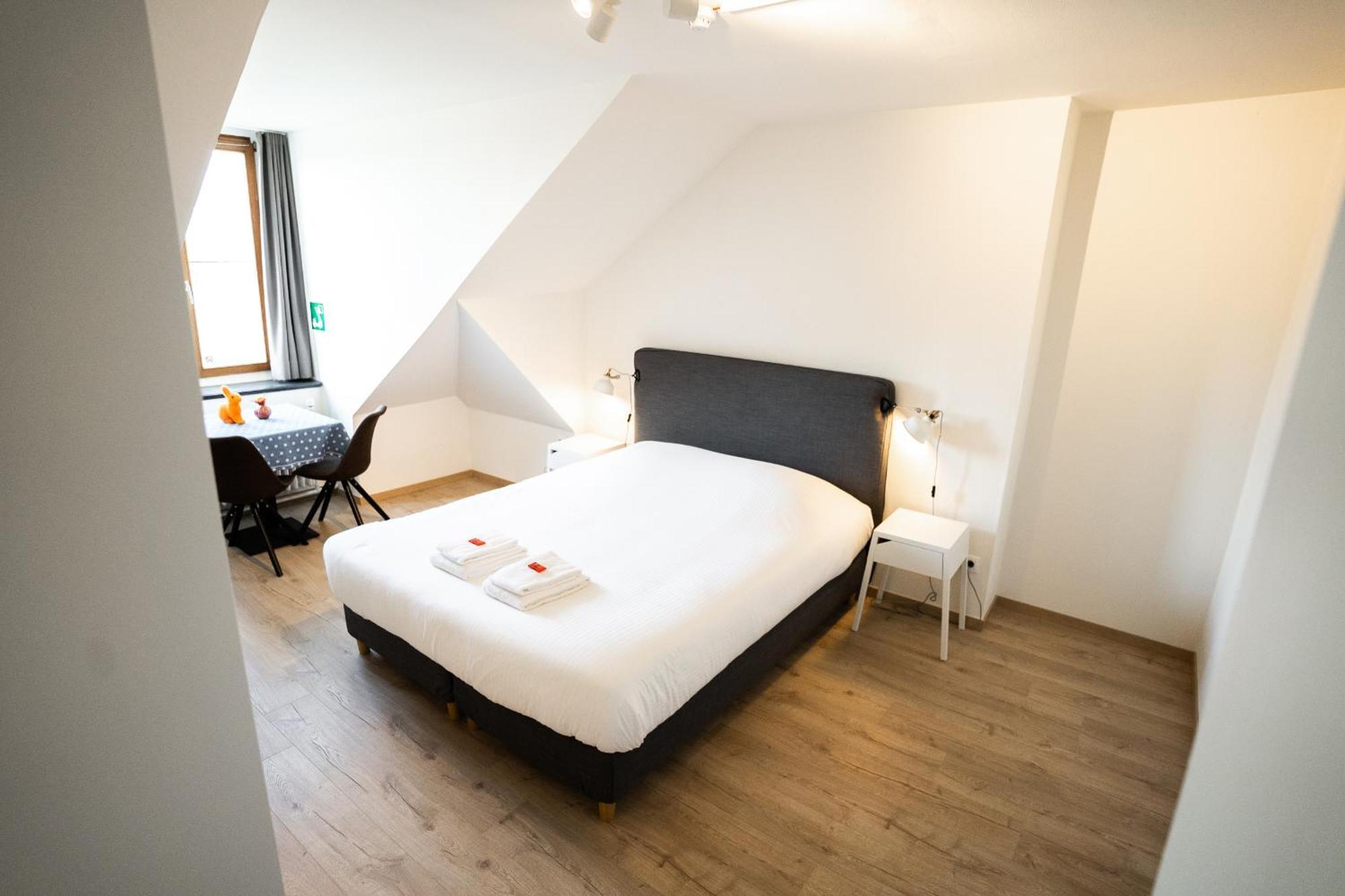 The Queen'S Twelve By Romy&Travis Aparthotel Bruges Camera foto